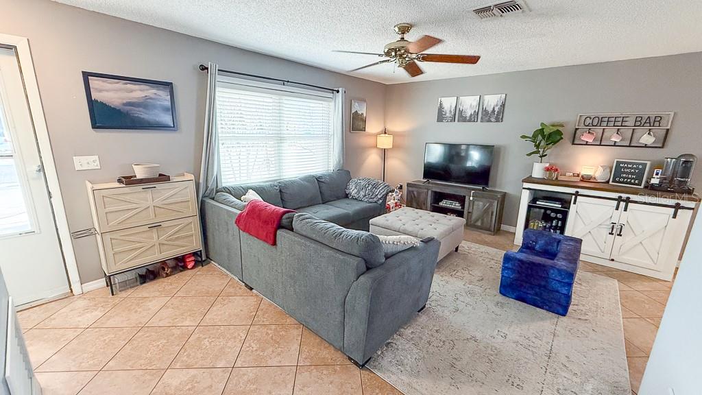 Image 7 of 39 For 3127 Dole Street