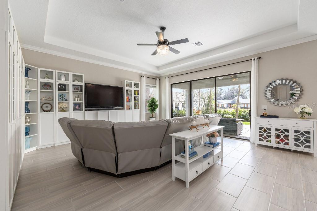 Image 14 of 47 For 928 42nd Street