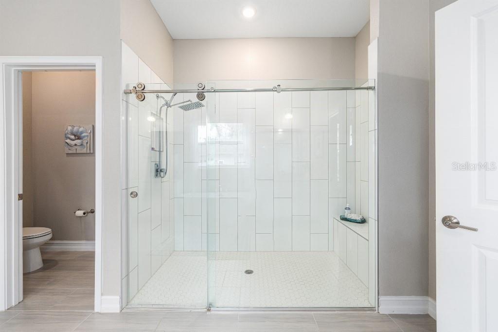 Image 27 of 47 For 928 42nd Street