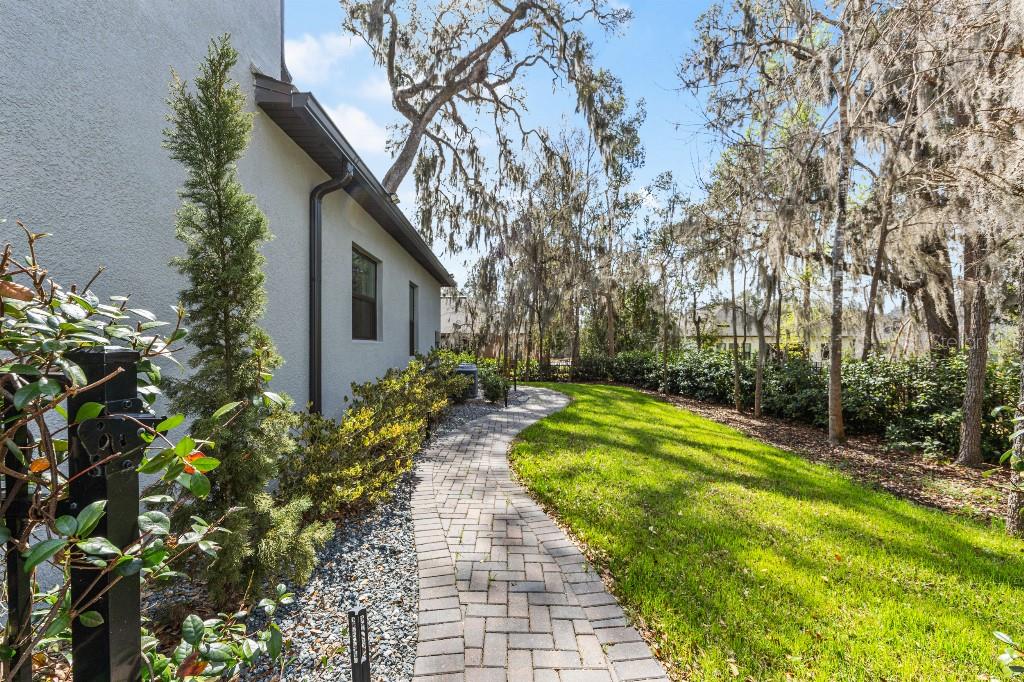 Image 5 of 47 For 928 42nd Street