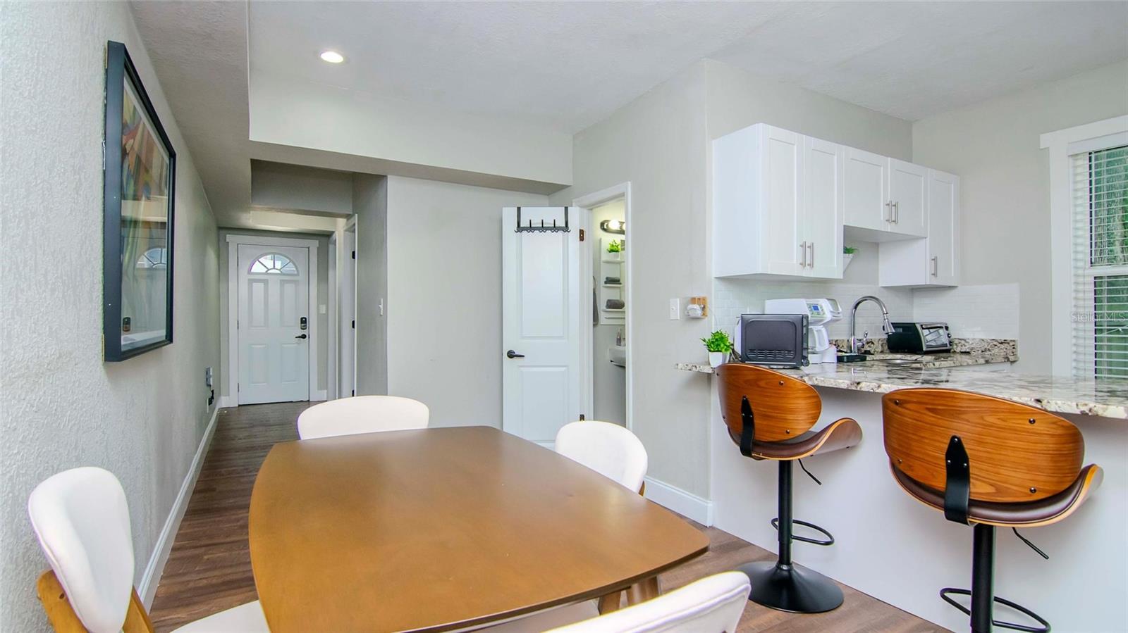 Image 11 of 78 For 213 Warren Avenue