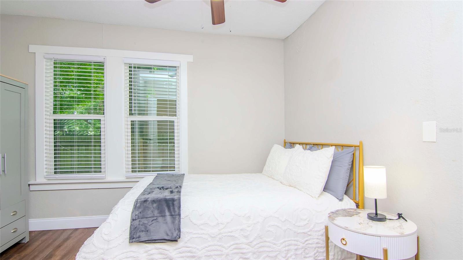 Image 14 of 78 For 213 Warren Avenue