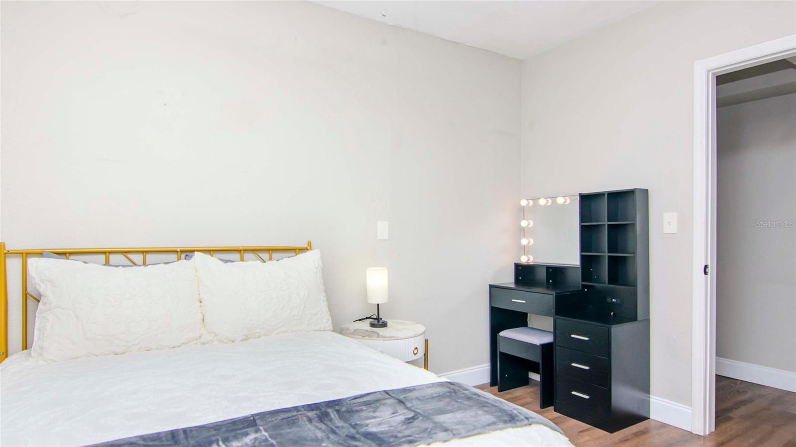 Image 15 of 78 For 213 Warren Avenue