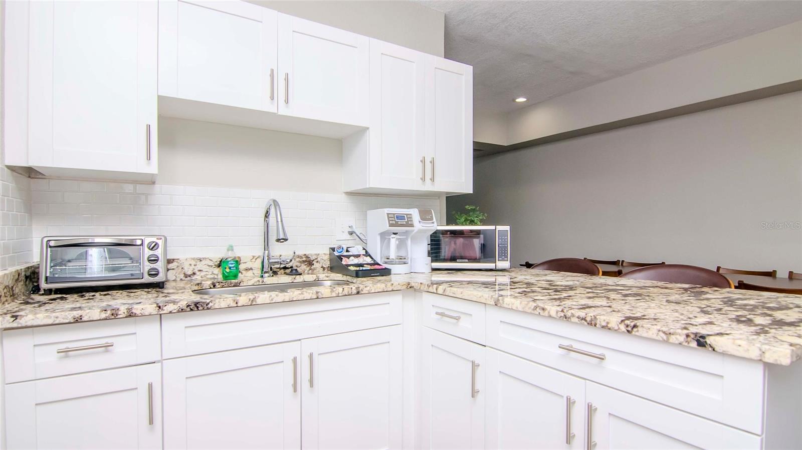 Image 26 of 78 For 213 Warren Avenue