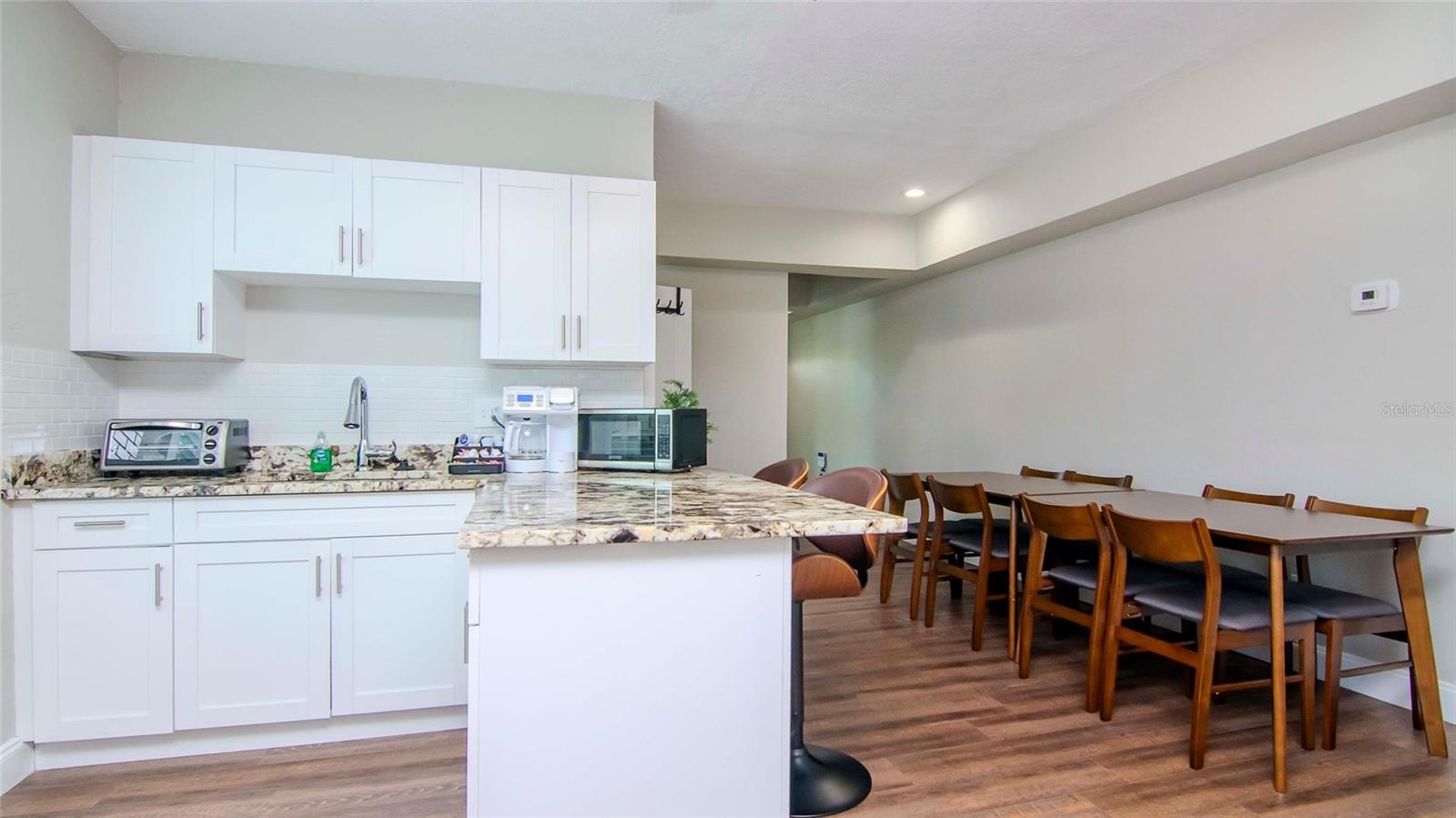 Image 27 of 78 For 213 Warren Avenue