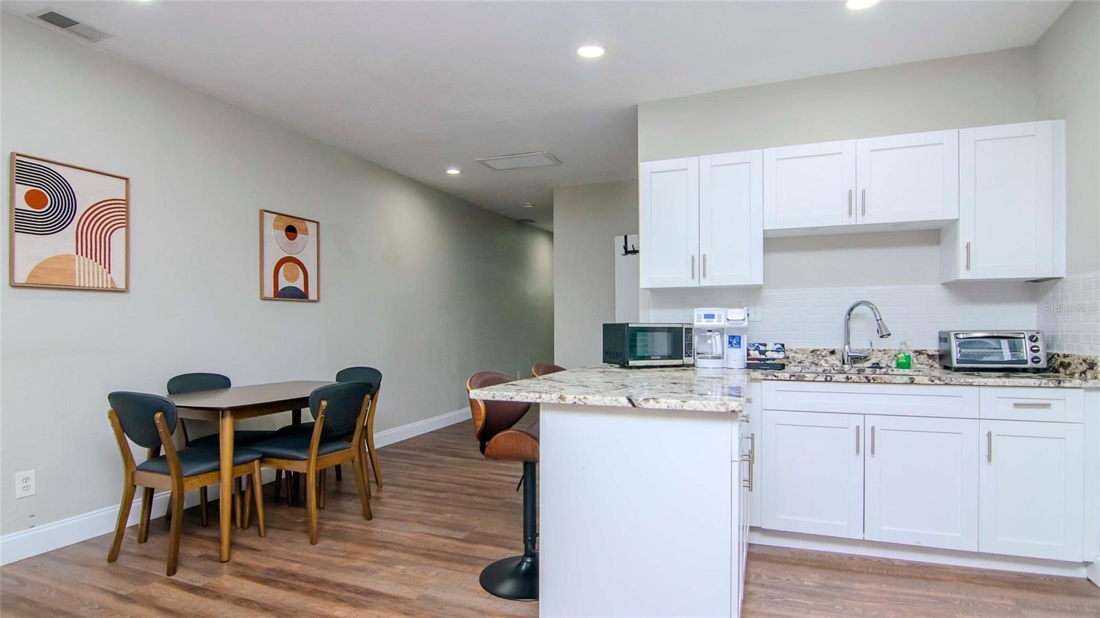 Image 40 of 78 For 213 Warren Avenue