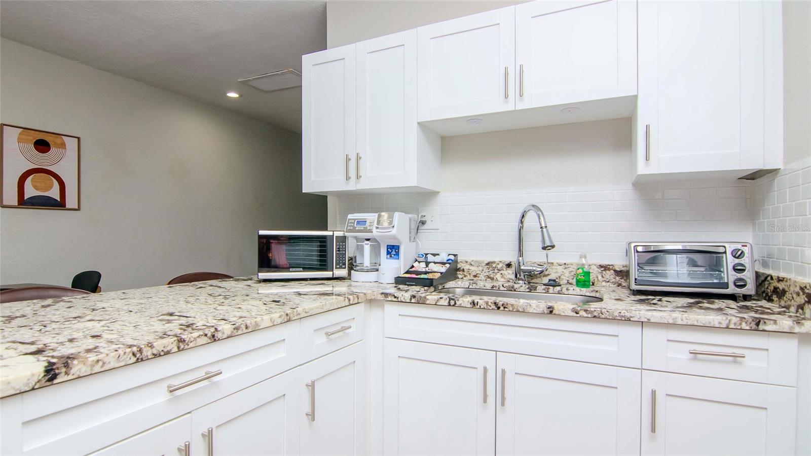 Image 42 of 78 For 213 Warren Avenue