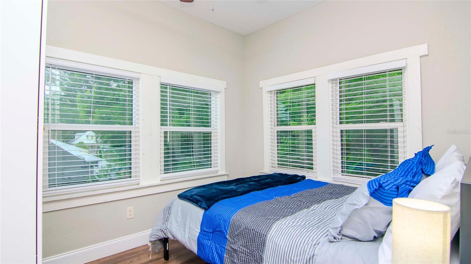 Image 48 of 78 For 213 Warren Avenue