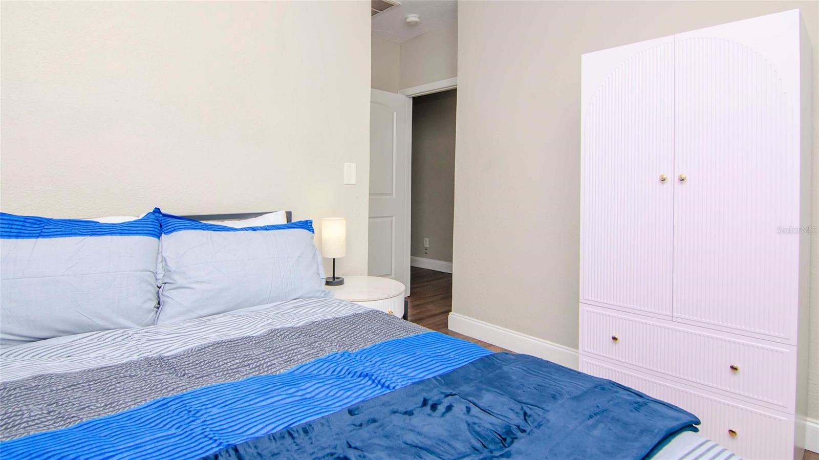 Image 49 of 78 For 213 Warren Avenue