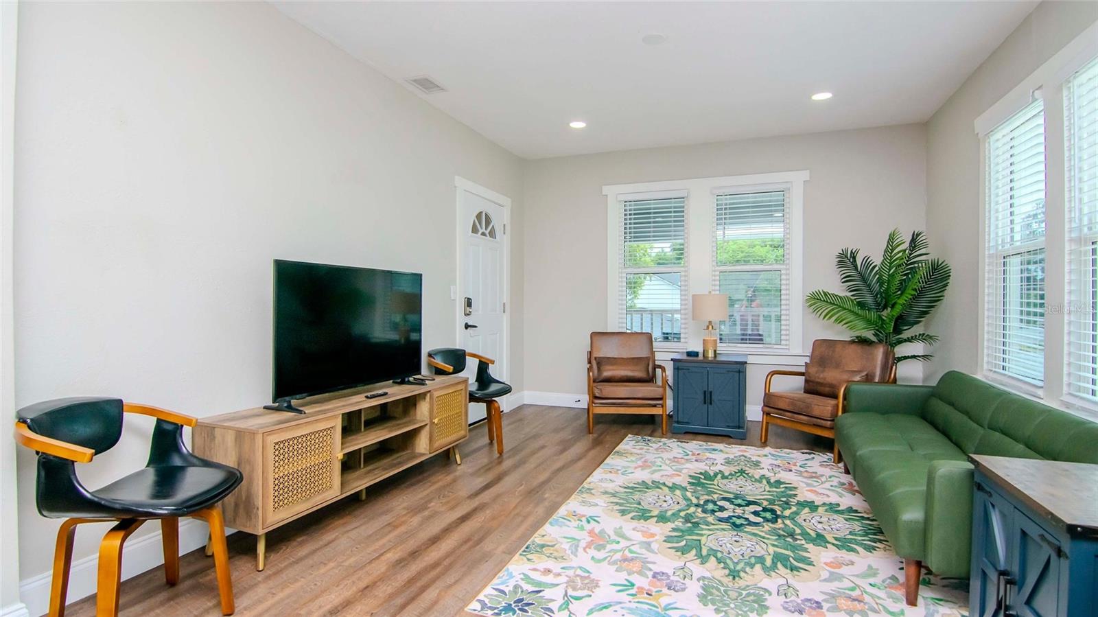 Image 56 of 78 For 213 Warren Avenue