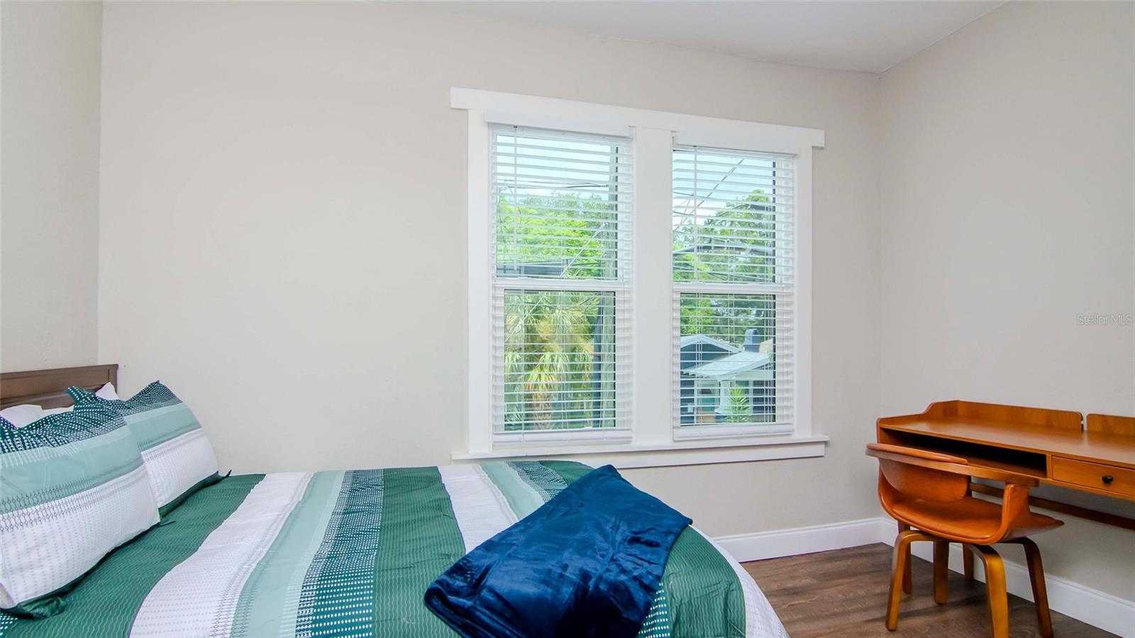 Image 64 of 78 For 213 Warren Avenue