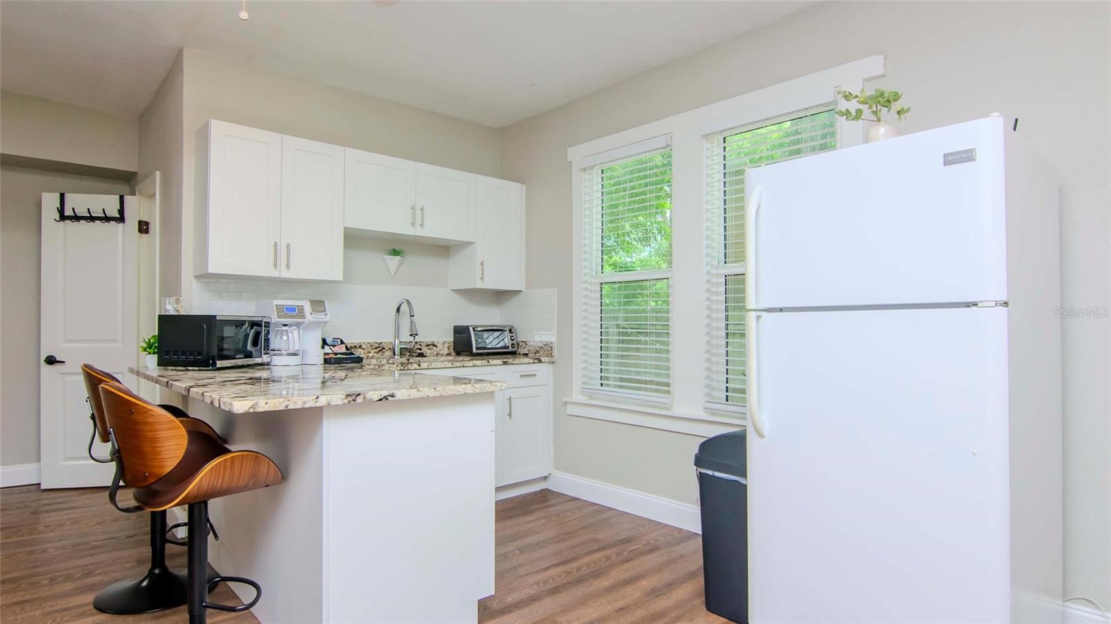 Image 8 of 78 For 213 Warren Avenue