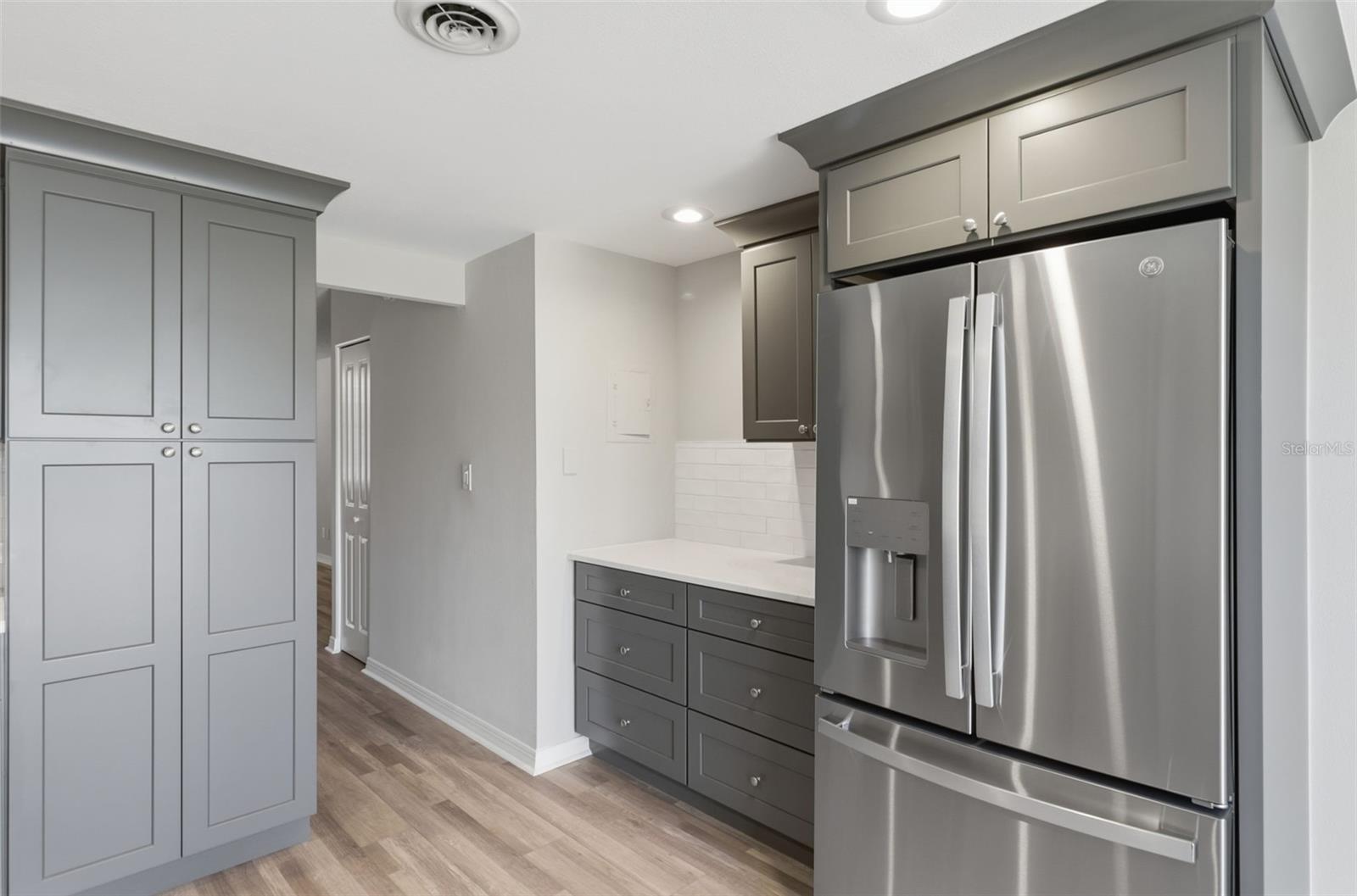 Image 10 of 28 For 4895 Bay Street Ne 110