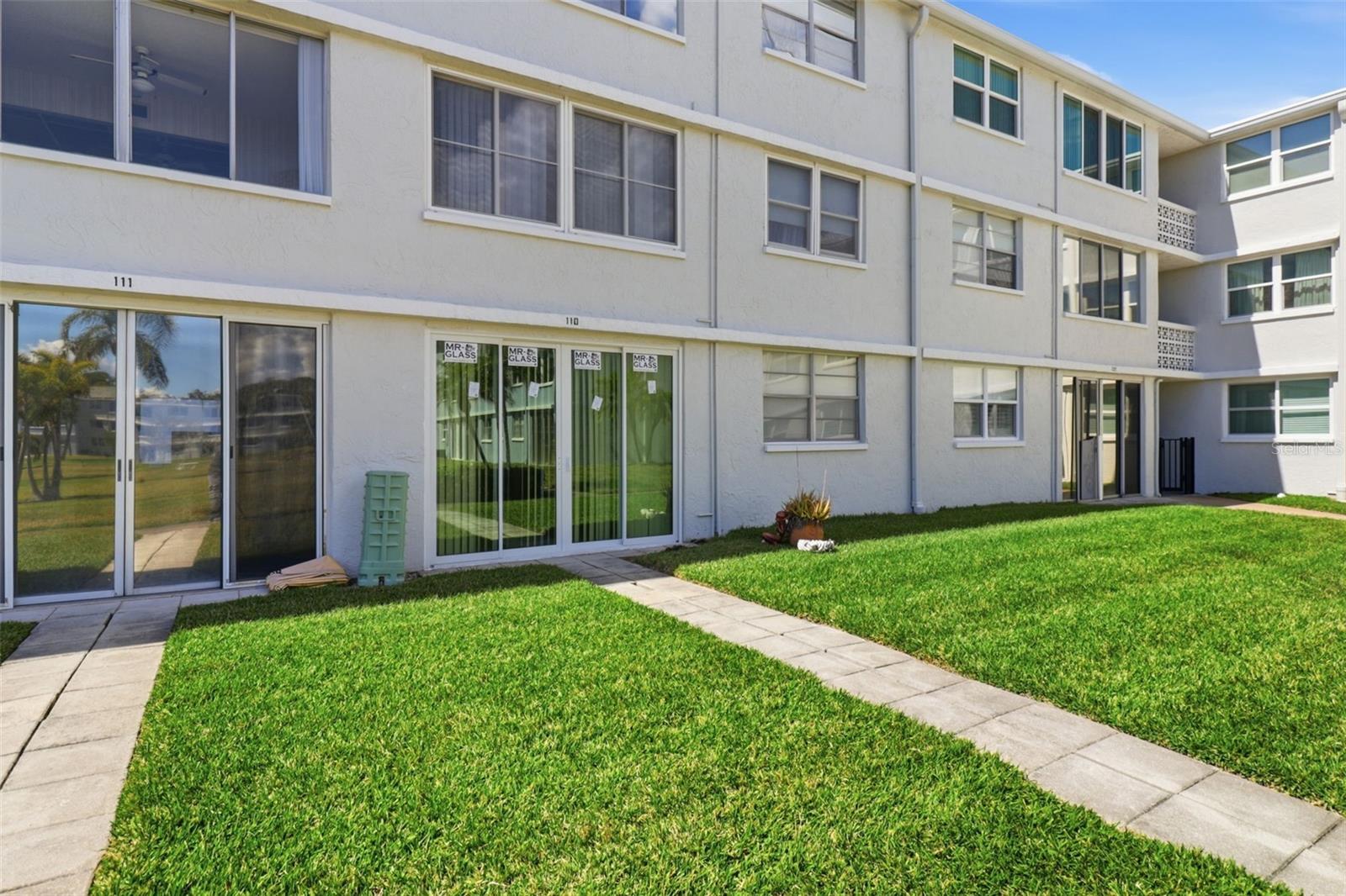 Image 21 of 28 For 4895 Bay Street Ne 110