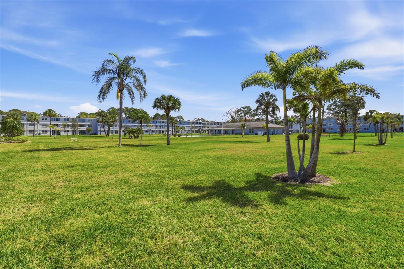 Image 23 of 28 For 4895 Bay Street Ne 110