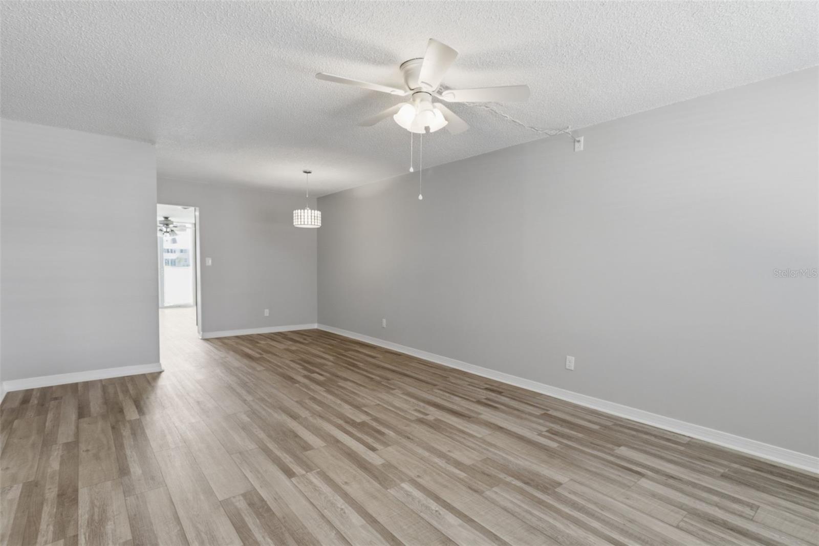 Image 4 of 28 For 4895 Bay Street Ne 110