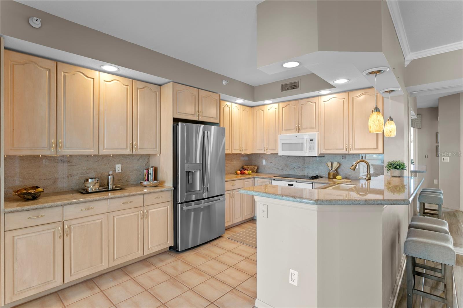 Image 19 of 54 For 4717 Dolphin Cay Lane S 507