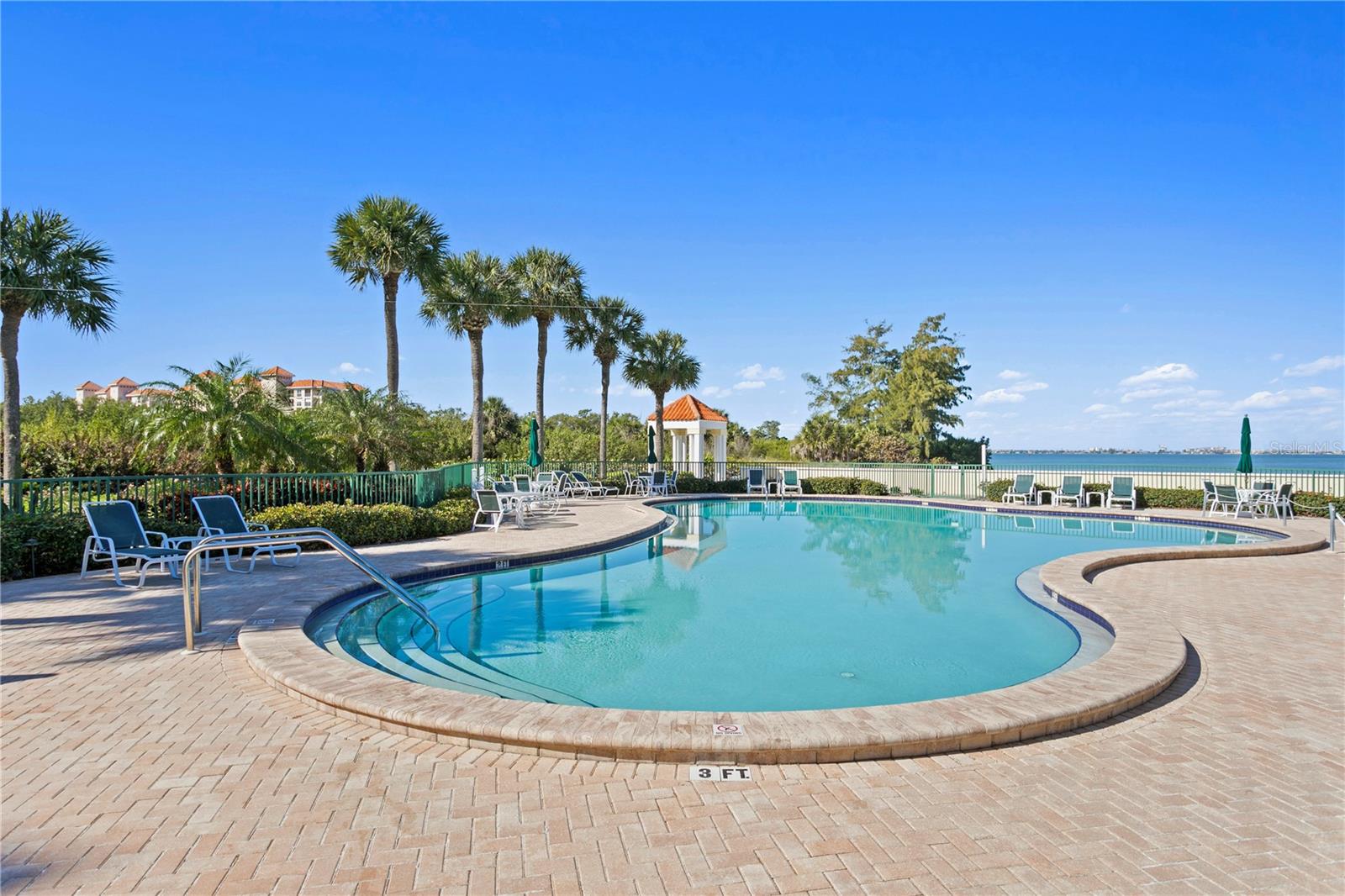 Image 48 of 54 For 4717 Dolphin Cay Lane S 507