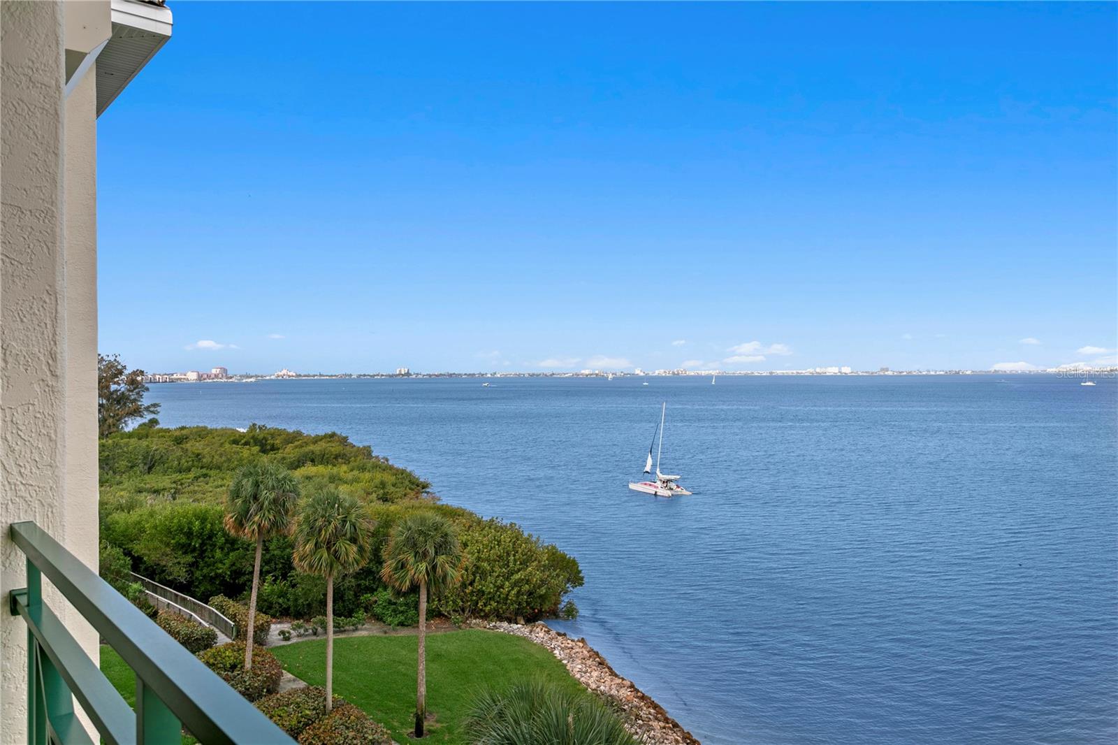 Image 8 of 54 For 4717 Dolphin Cay Lane S 507