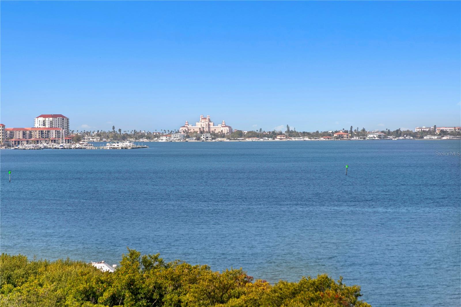 Image 9 of 54 For 4717 Dolphin Cay Lane S 507