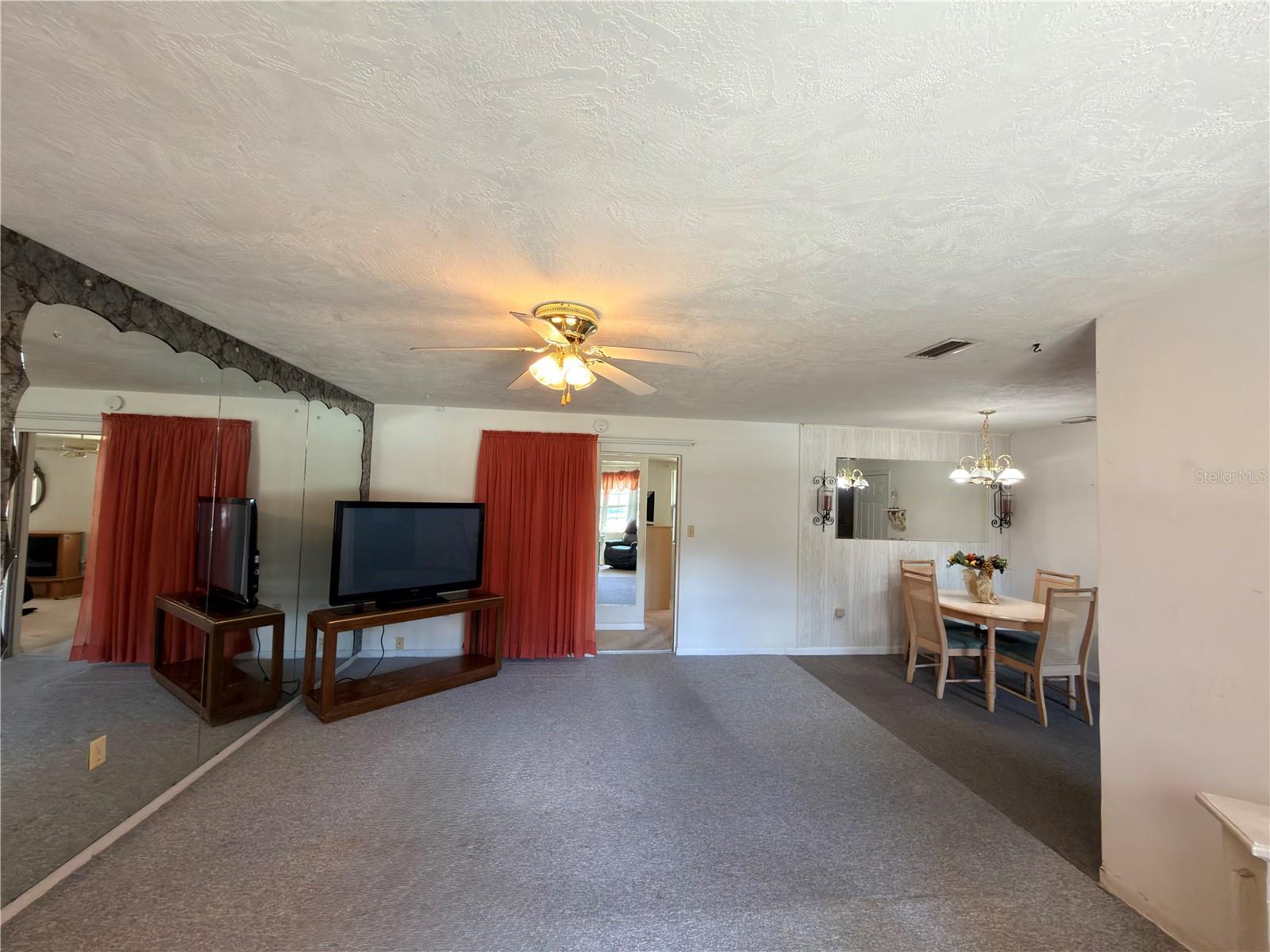 Image 10 of 23 For 6135 Oneida Street