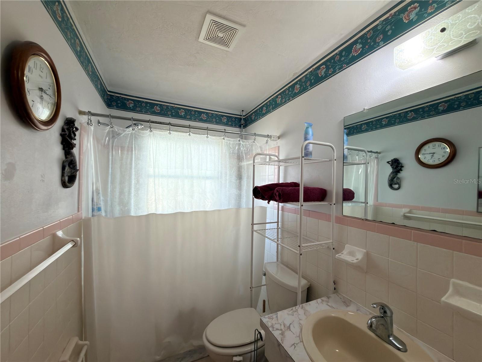 Image 20 of 23 For 6135 Oneida Street