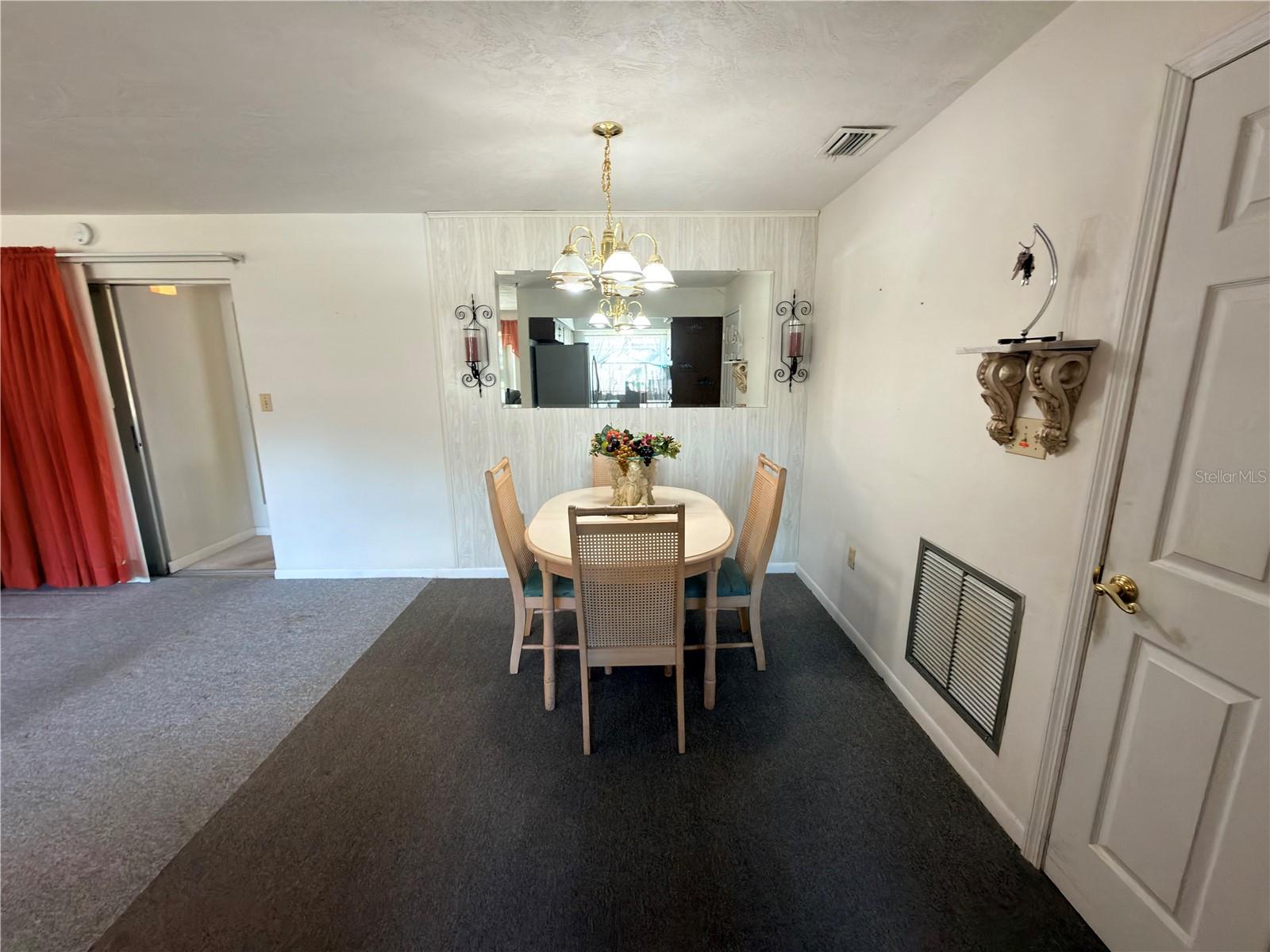 Image 7 of 23 For 6135 Oneida Street