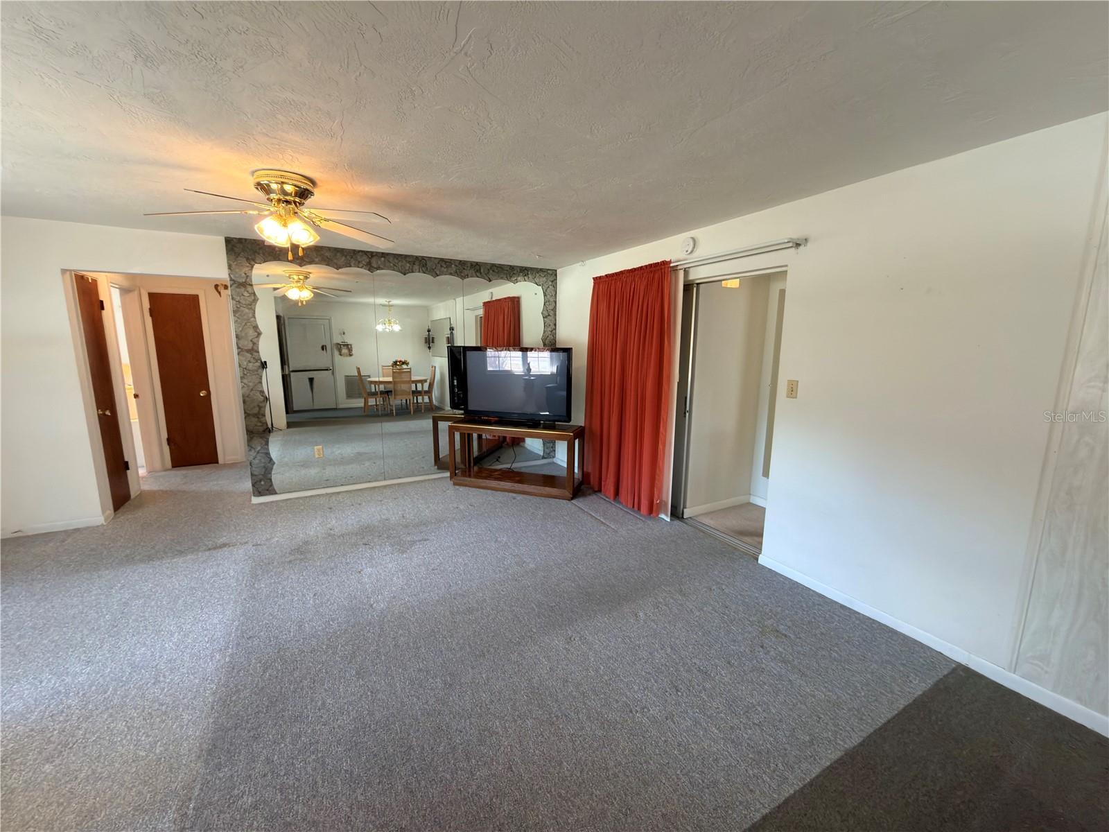 Image 8 of 23 For 6135 Oneida Street