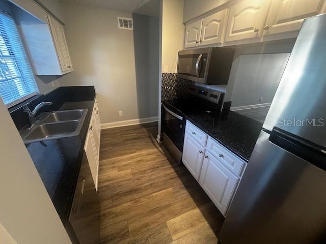 Image 25 of 36 For 120 Church Avenue 111