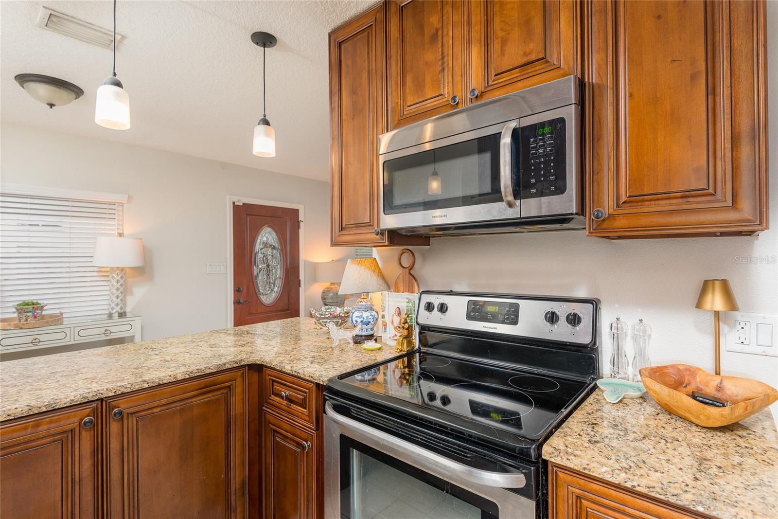 Image 11 of 27 For 2407 Harold Avenue