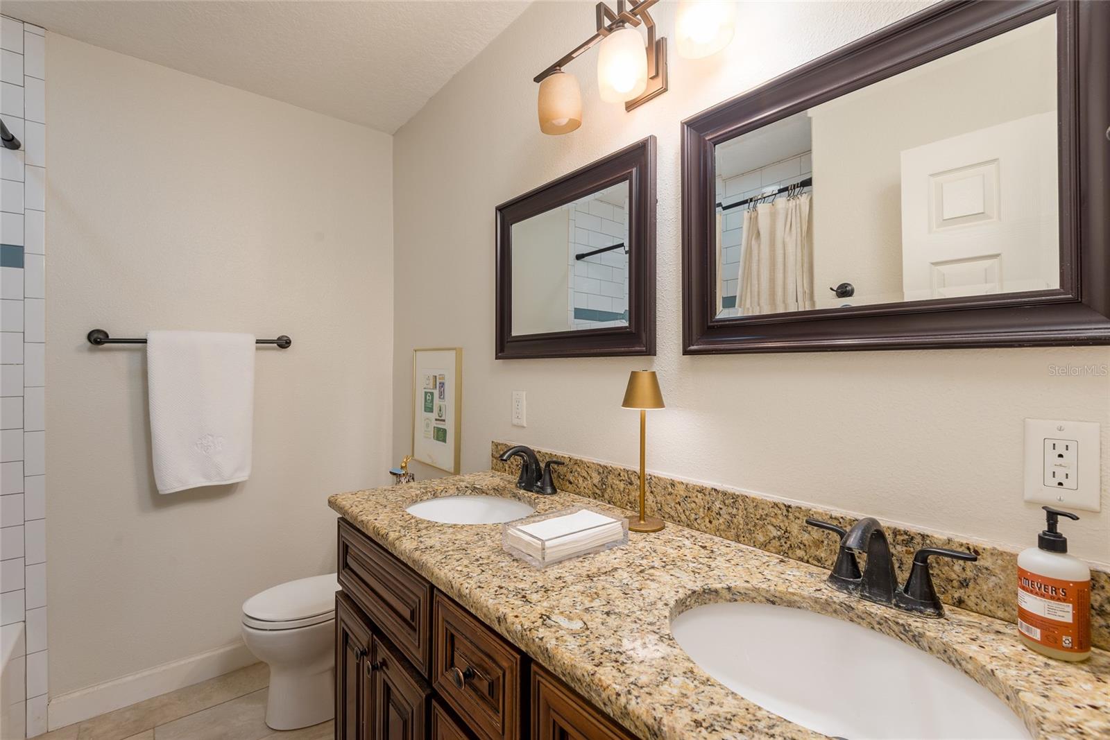 Image 23 of 27 For 2407 Harold Avenue