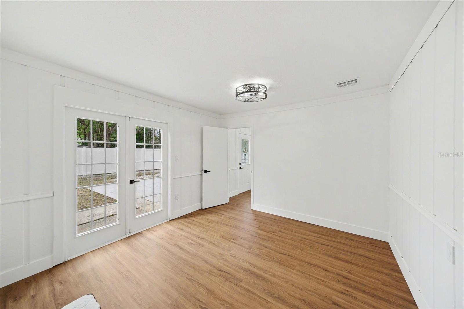 Image 12 of 23 For 2318 Carroll Place