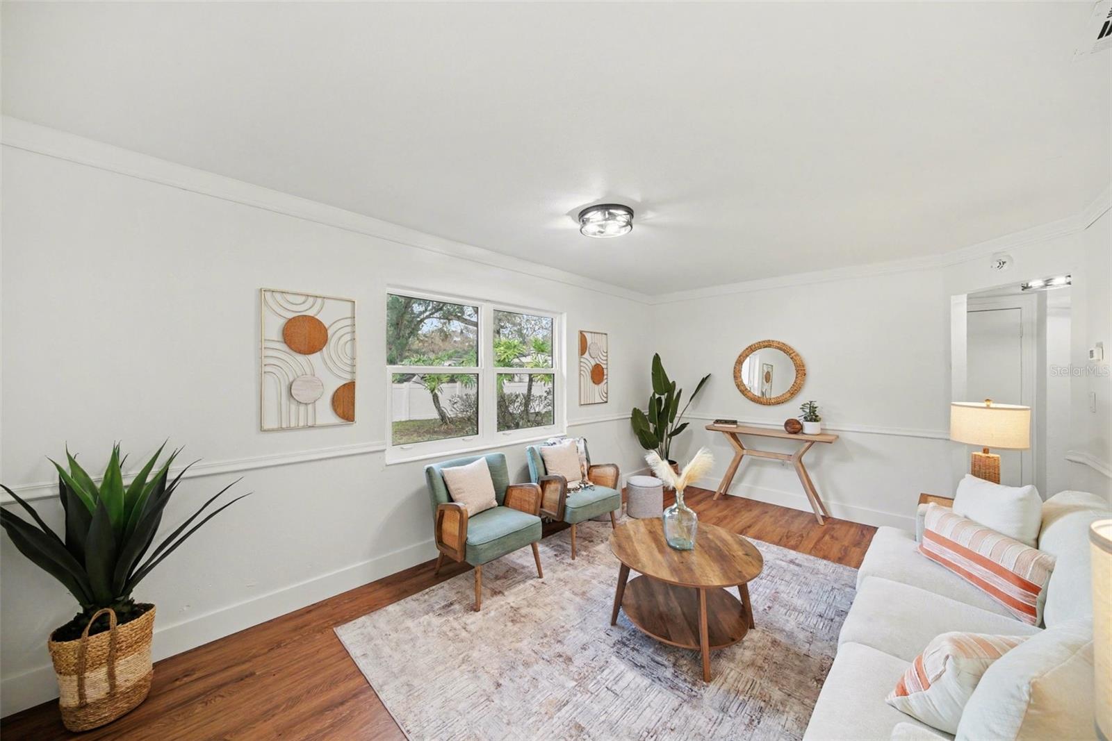 Image 4 of 23 For 2318 Carroll Place