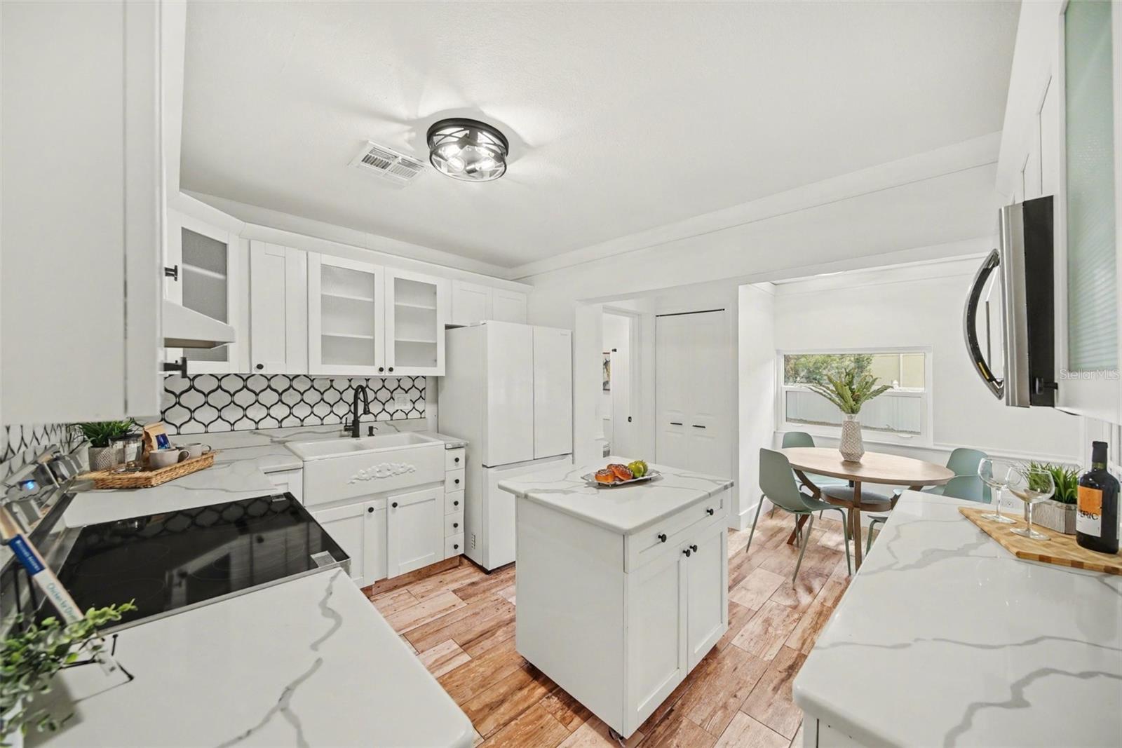 Image 5 of 23 For 2318 Carroll Place