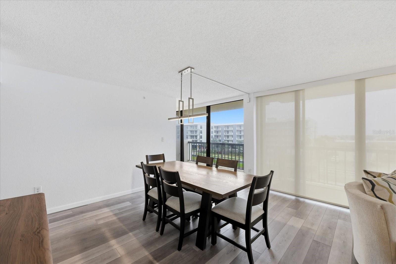 Image 16 of 31 For 400 Island Way 312