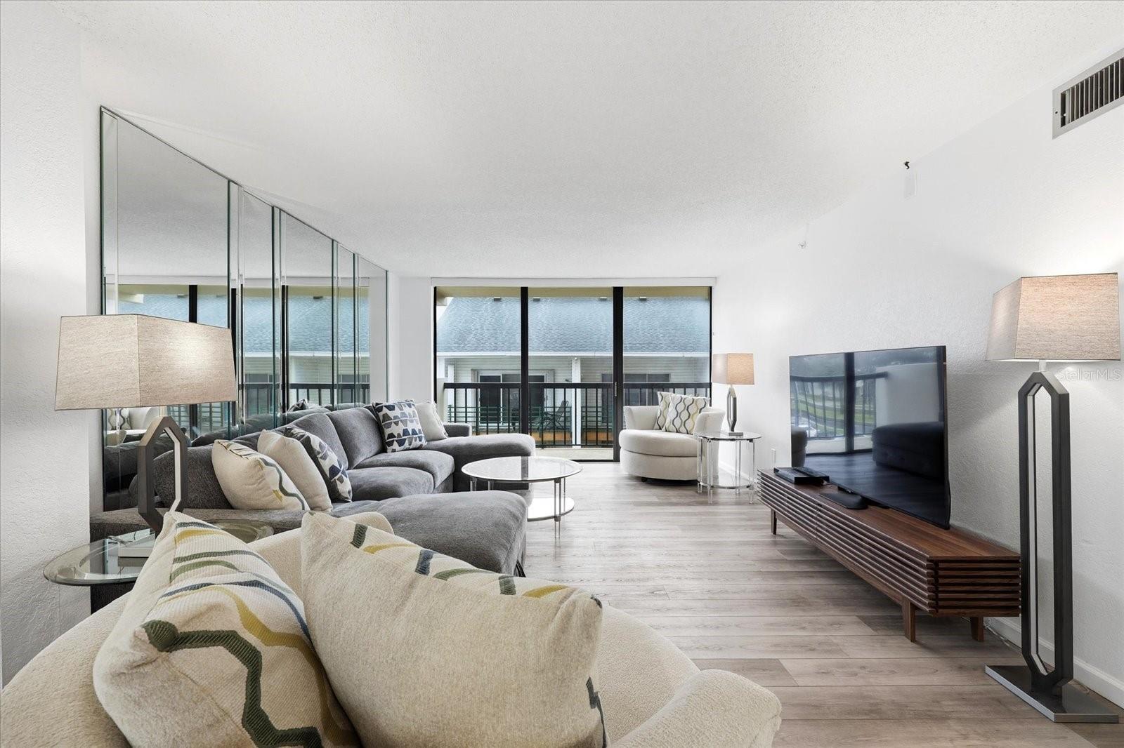 Image 19 of 31 For 400 Island Way 312