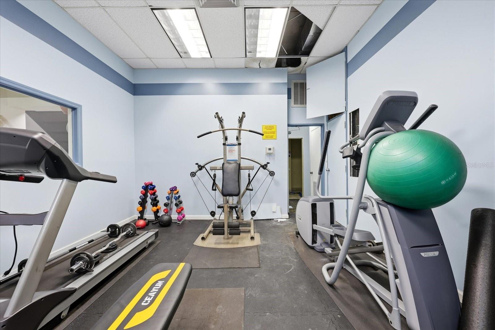 Image 28 of 31 For 400 Island Way 312