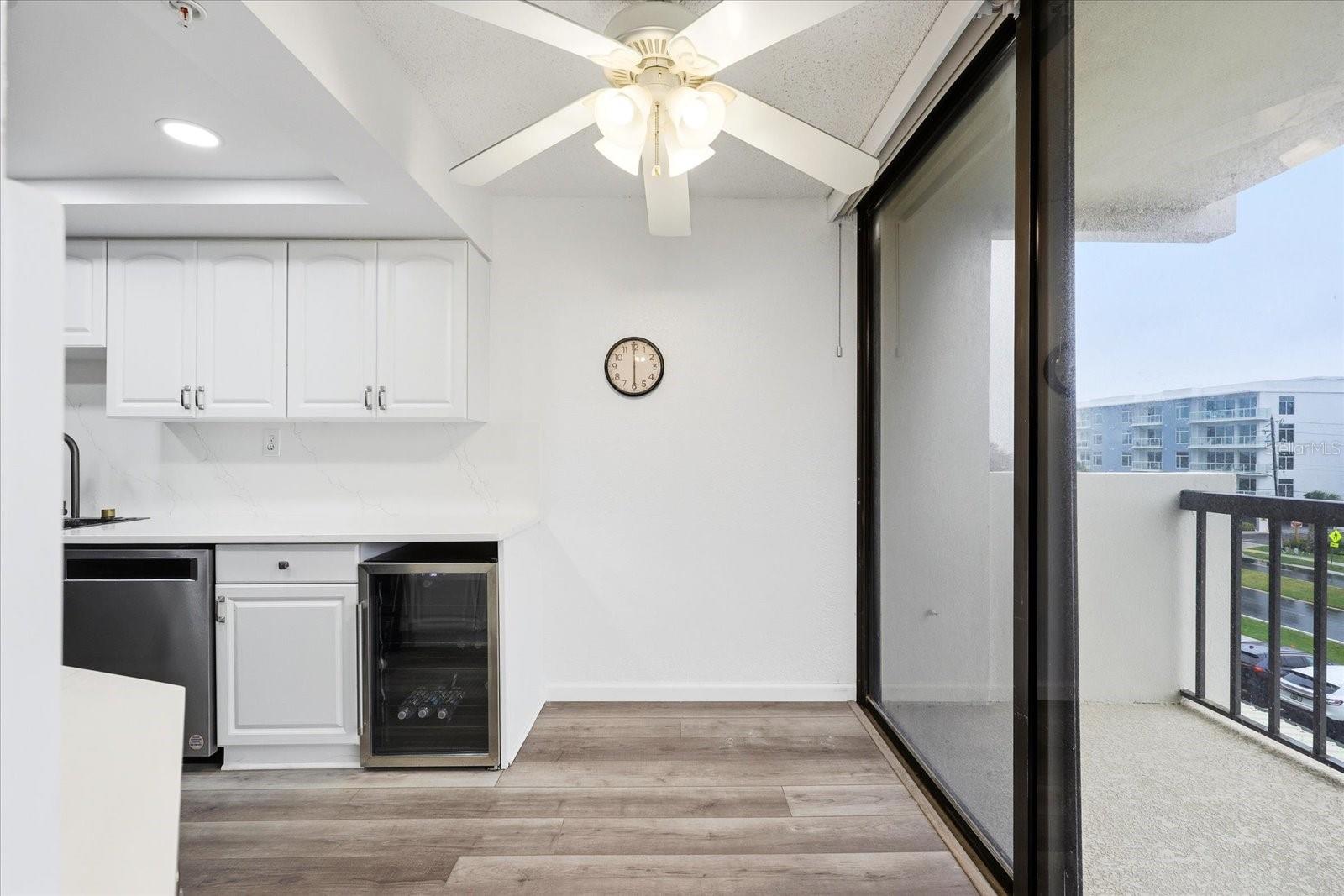 Image 6 of 31 For 400 Island Way 312