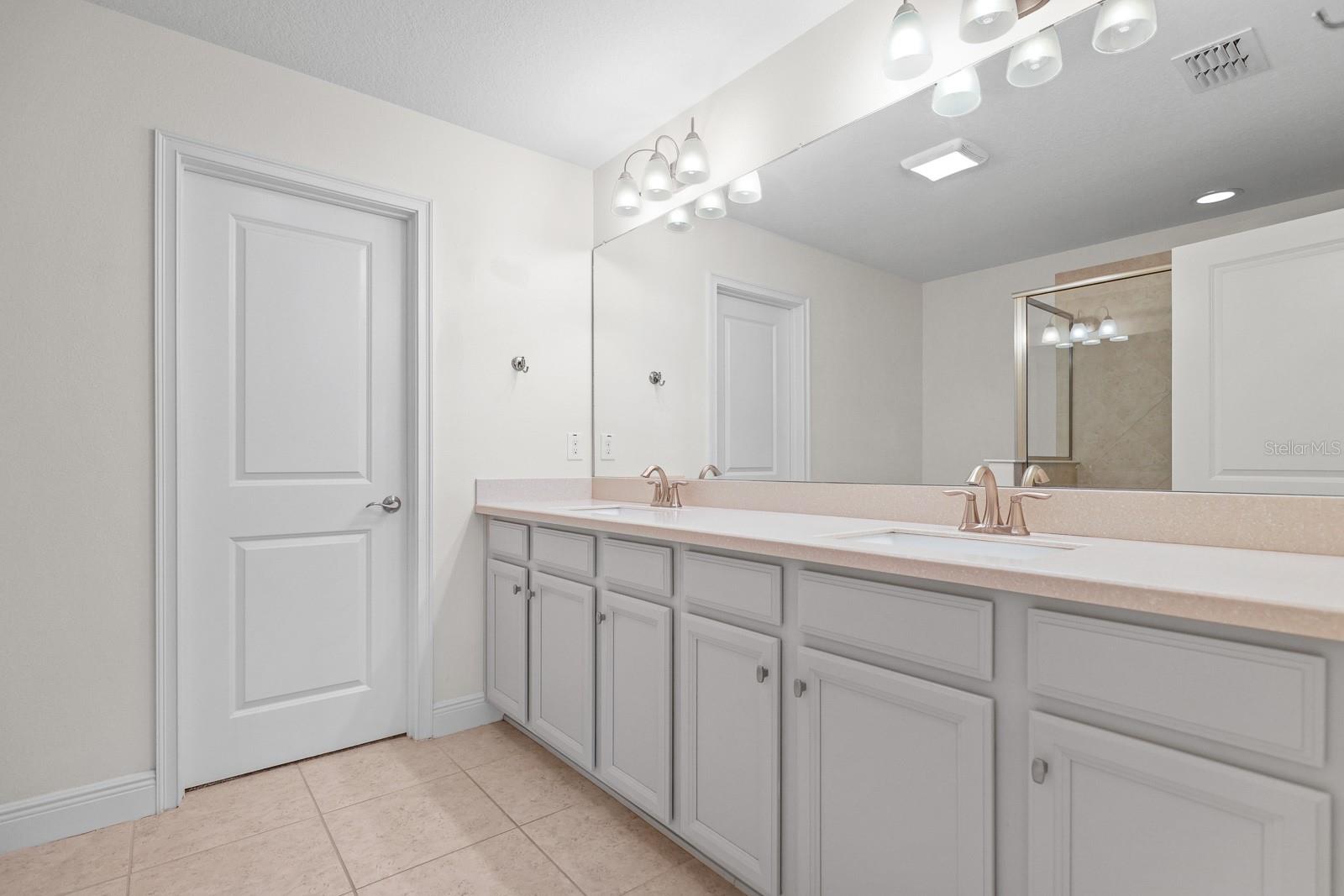 Image 18 of 36 For 11736 Cambium Crown Drive