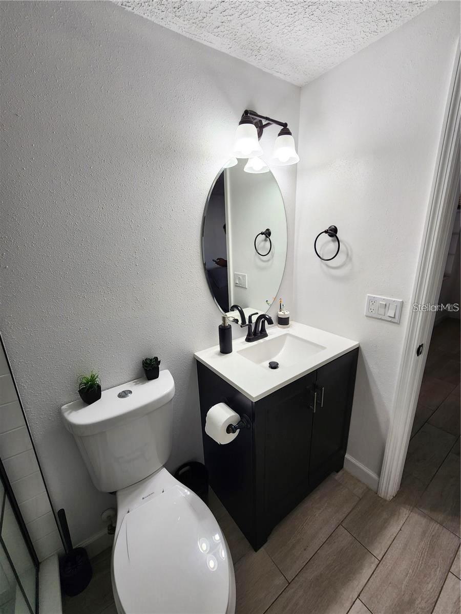 Listing photo id 9 for 3244 Fox Lake Drive