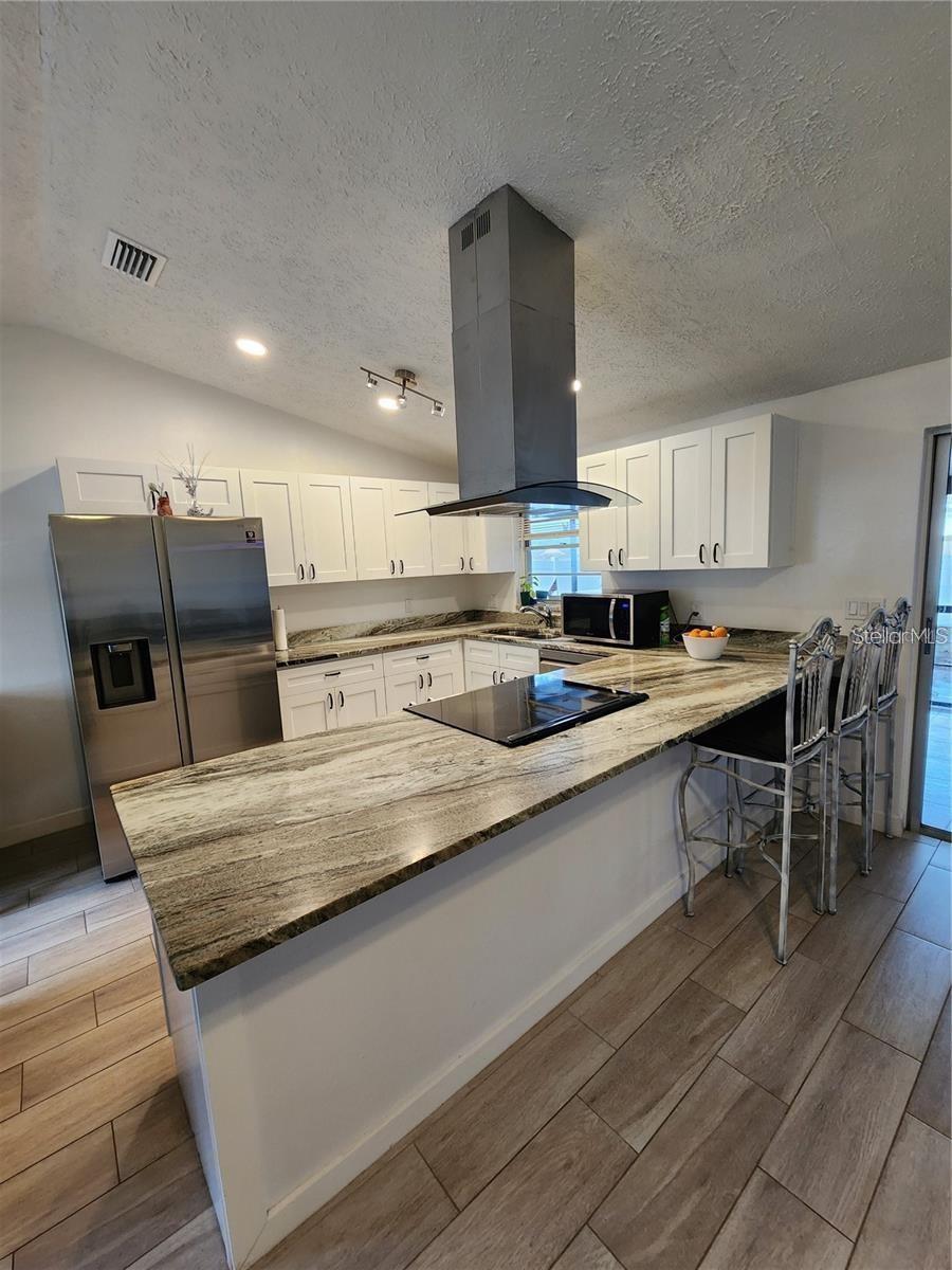 Listing photo id 0 for 3244 Fox Lake Drive