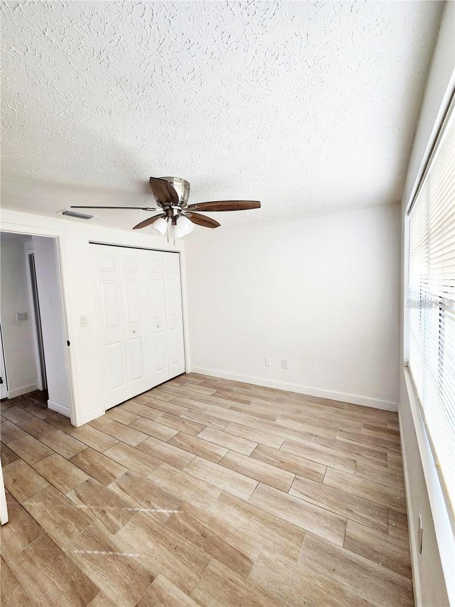 Listing photo id 7 for 3244 Fox Lake Drive