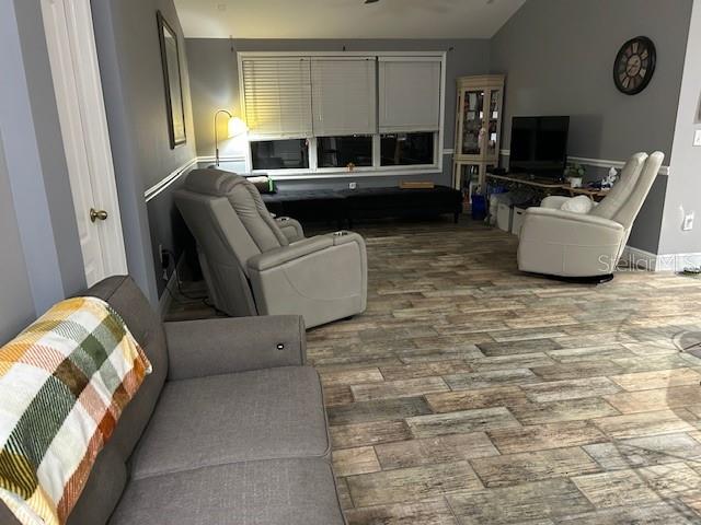 Image 14 of 21 For 15712 Cedar Elm Terrace