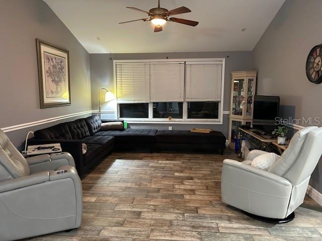 Image 4 of 21 For 15712 Cedar Elm Terrace