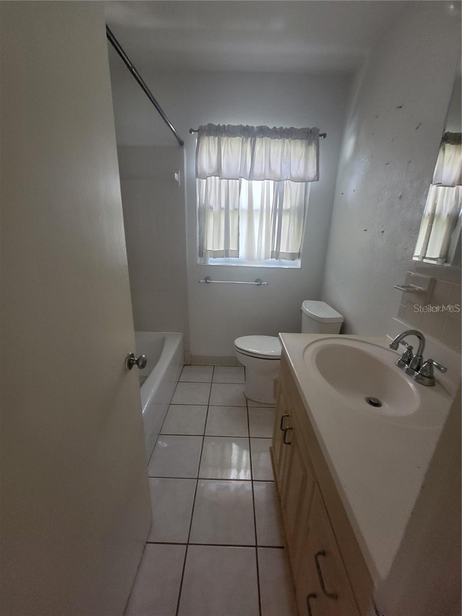 Image 10 of 31 For 5230 11th Avenue S