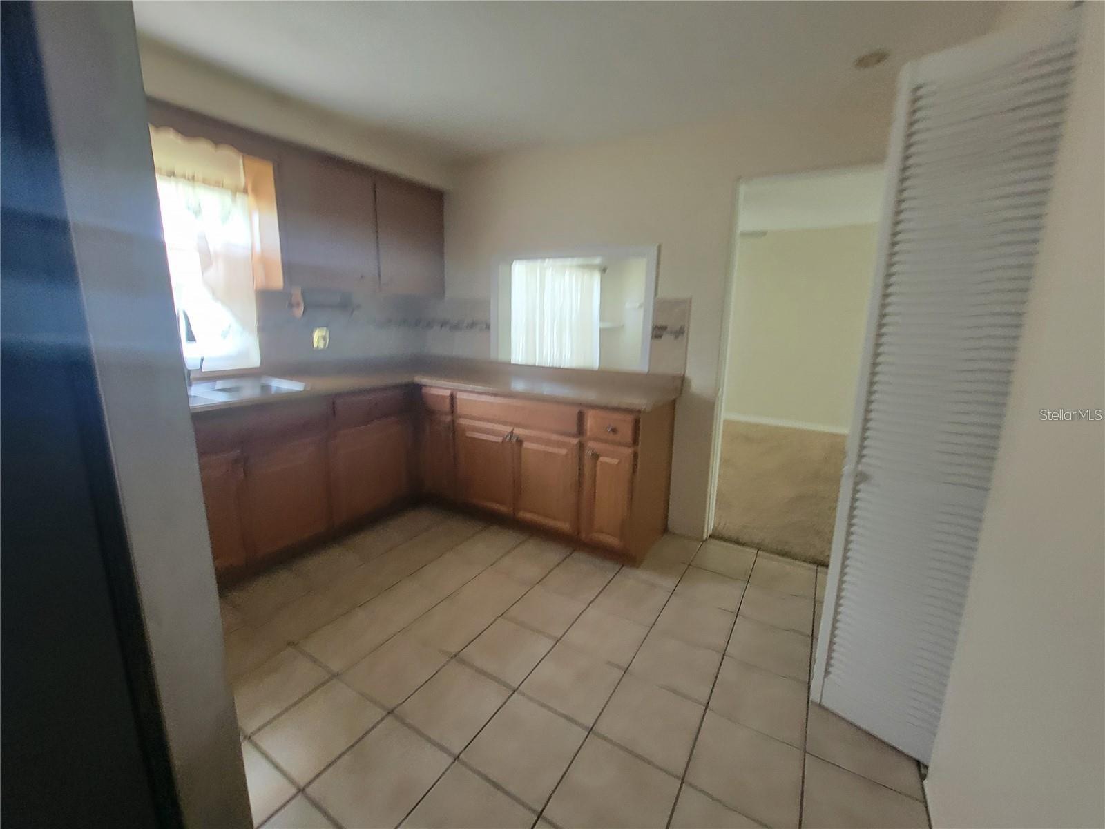 Image 18 of 31 For 5230 11th Avenue S