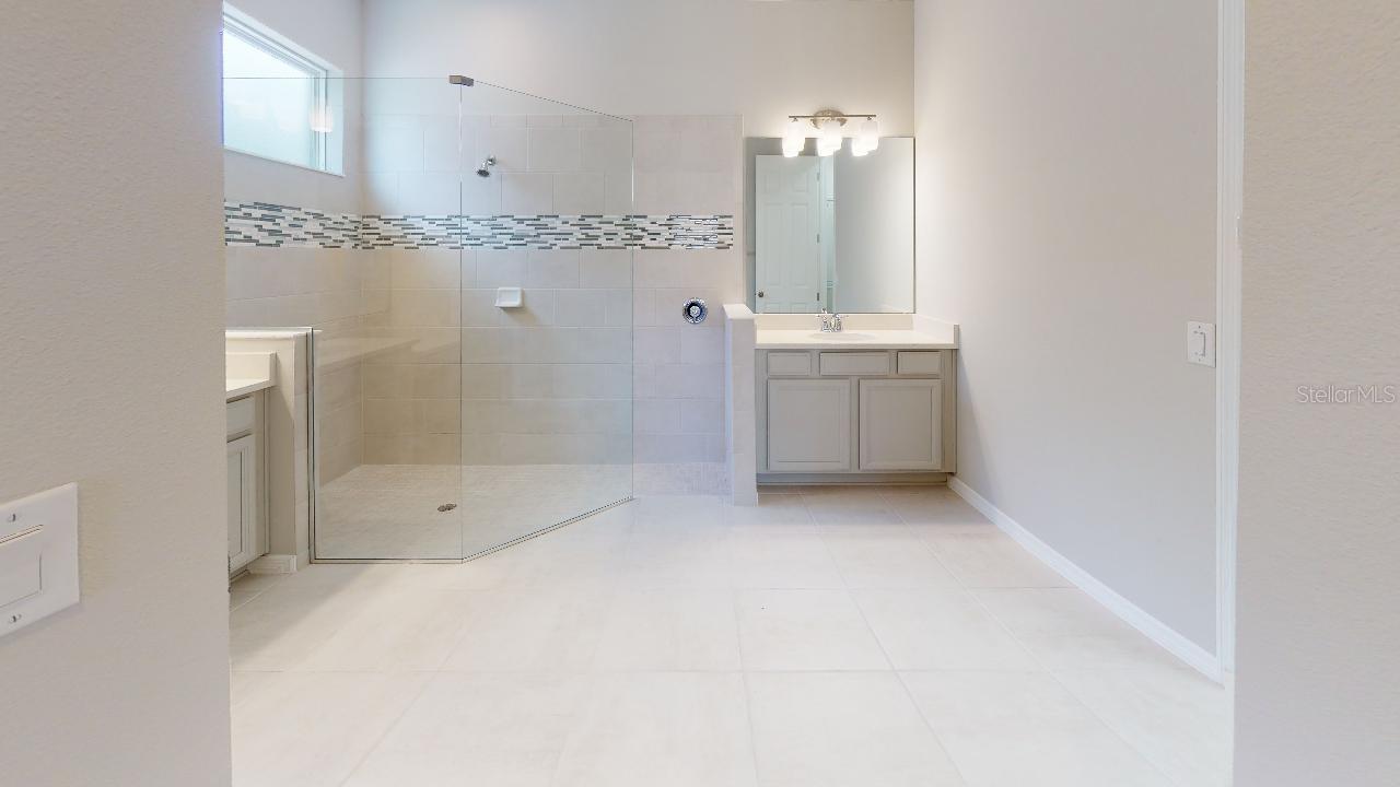 Image 10 of 41 For 14254 Sawmill Street