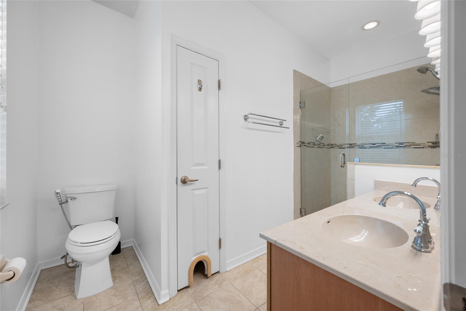 Image 14 of 52 For 11560 Fountainhead Drive