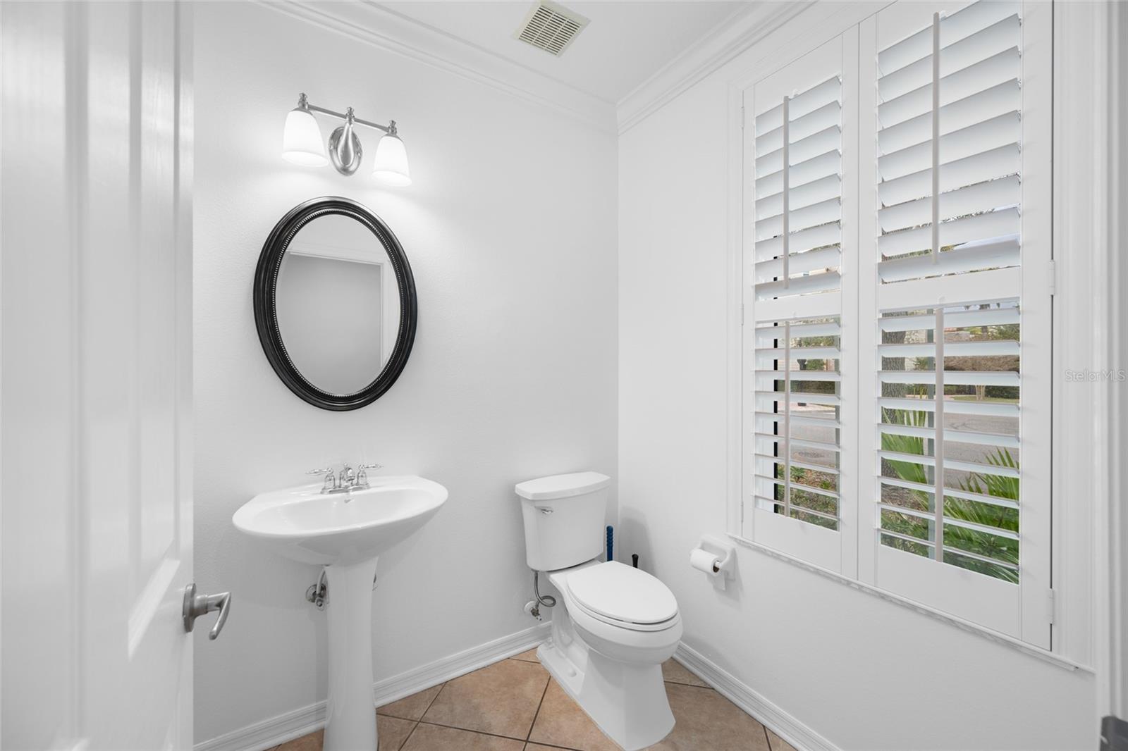 Image 23 of 52 For 11560 Fountainhead Drive