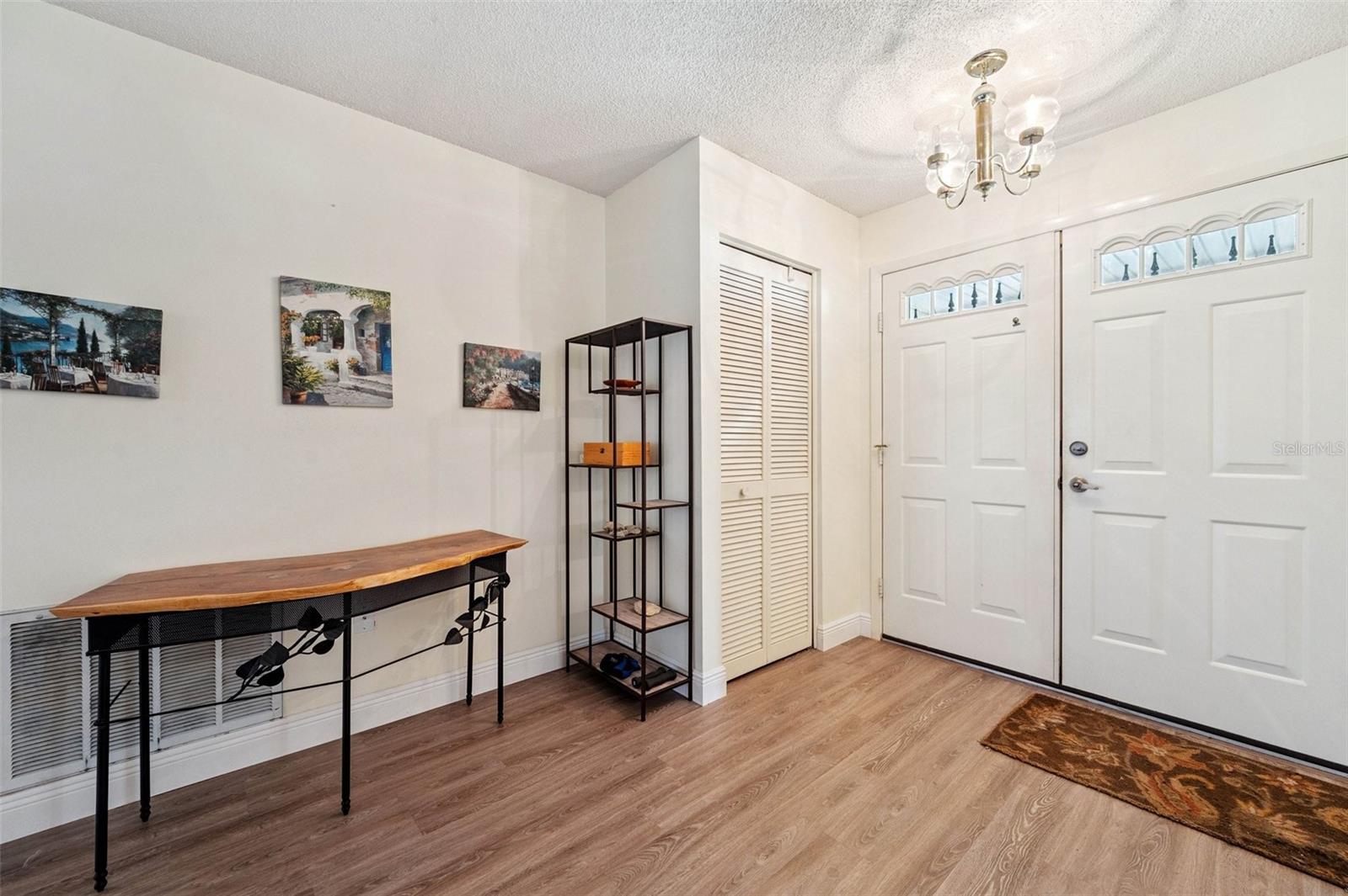 Image 5 of 42 For 4712 Coachmen Road